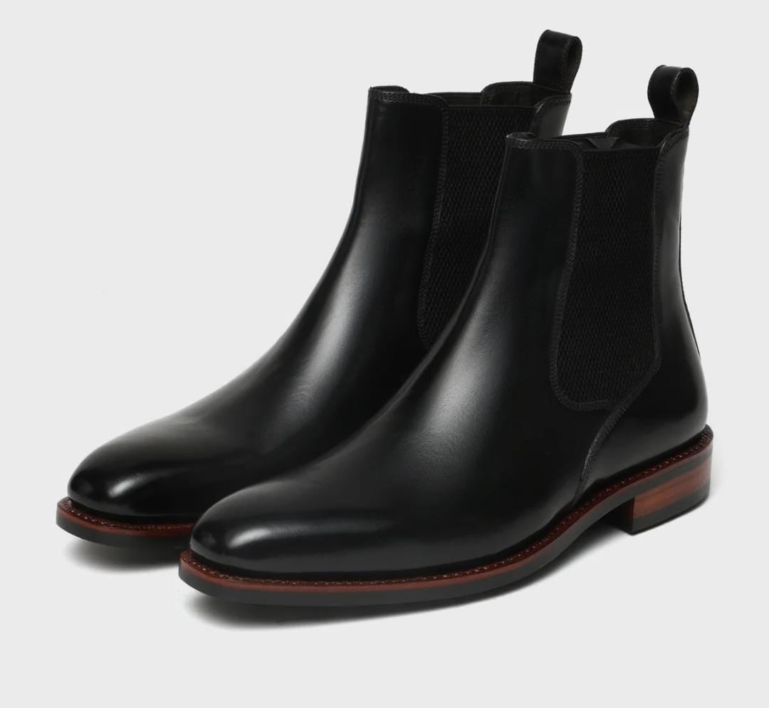 The Obsidian Leather Chelsea Boots